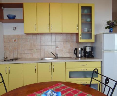 Nagyszerű turisztikai ingatlan Ciovo-n, mindössze 200 méterre a tengertől, 5 apartman - pic 9
