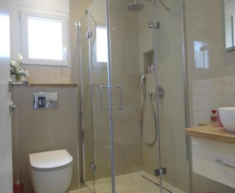 Nagyszerű turisztikai ingatlan Ciovo-n, mindössze 200 méterre a tengertől, 5 apartman - pic 19