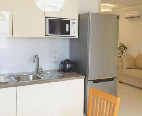 Nagyszerű turisztikai ingatlan Ciovo-n, mindössze 200 méterre a tengertől, 5 apartman - pic 37