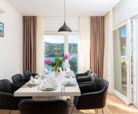 Stylish waterfront villa in a picturesque village between Trogir and Rogoznica - pic 26