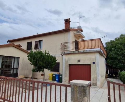 Haus in Višnjan bei Porec zu verkaufen - foto 6