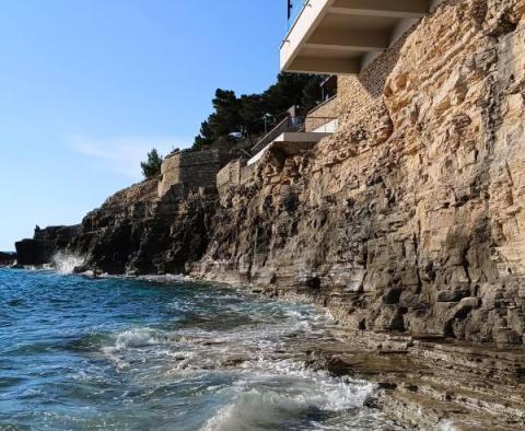 Einzigartige Villa mit Pool und Meerblick in Pula, Veruda - foto 26