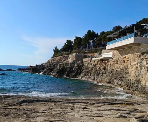 Einzigartige Villa mit Pool und Meerblick in Pula, Veruda - foto 27