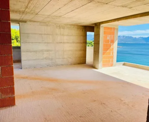 Last apartment in gorgeous new seafront residence in Sucuraj - penthouse for sale! - pic 8