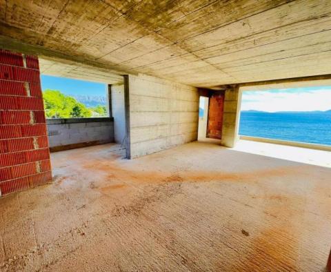 Dernier appartement dans une magnifique résidence neuve en bord de mer à Sucuraj - penthouse à vendre ! - pic 11