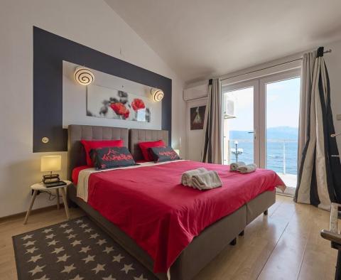 Fascinating beachfront villa with swimming pool and pier on Ciovo - pic 17