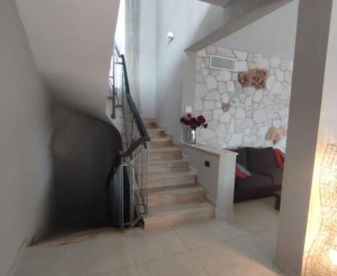 Nice stone house 225m2, Vodnjan - pic 5