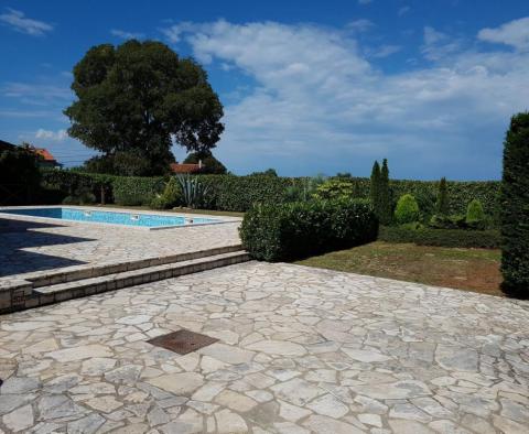 Nice stone house 225m2, Vodnjan - pic 29