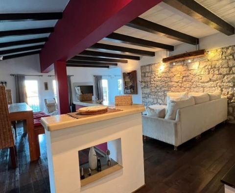 Villa pour mini-hôtel avec 12 chambres et une piscine, Bale - pic 28