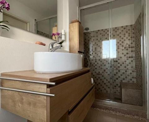 Villa pour mini-hôtel avec 12 chambres et une piscine, Bale - pic 30