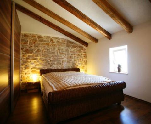 Villa pour mini-hôtel avec 12 chambres et une piscine, Bale - pic 43
