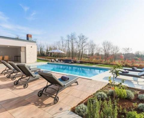 Luxury stone villa in Poreč with distant Adriatic sea views - pic 7