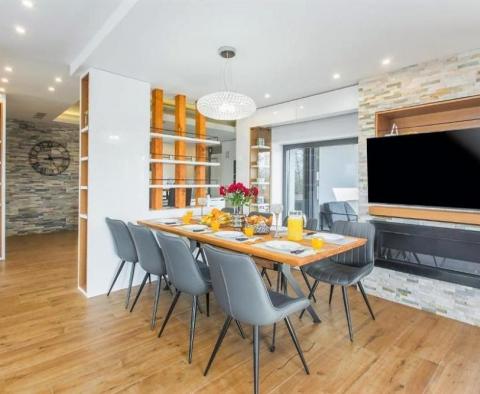Luxury stone villa in Poreč with distant Adriatic sea views - pic 18