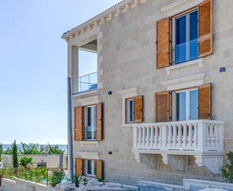 Luxusní palazzo v Rogoznici na druhé linii k moři - pic 6