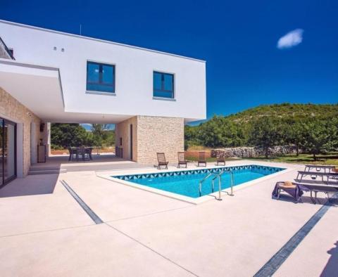 Astonishing modern design villa in Split region - pic 3