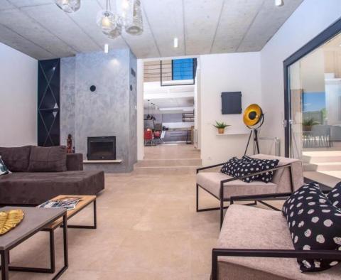 Astonishing modern design villa in Split region - pic 18