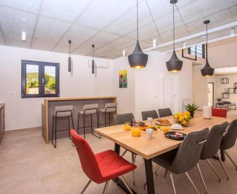 Astonishing modern design villa in Split region - pic 21