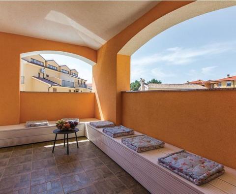 Dům se třemi apartmány a nádherným bazénem ve Valtuře, Ližnjan, jen 1 km od moře - pic 17