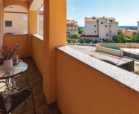 Dům se třemi apartmány a nádherným bazénem ve Valtuře, Ližnjan, jen 1 km od moře - pic 18