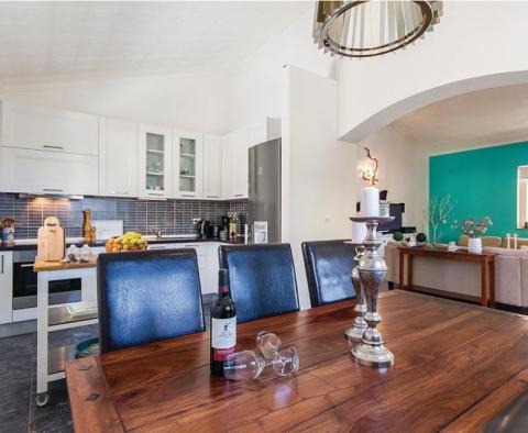 Dům se třemi apartmány a nádherným bazénem ve Valtuře, Ližnjan, jen 1 km od moře - pic 34