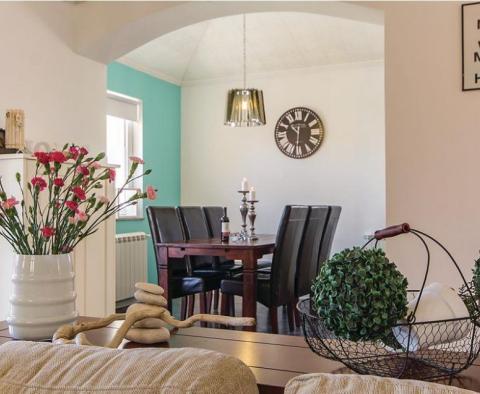Dům se třemi apartmány a nádherným bazénem ve Valtuře, Ližnjan, jen 1 km od moře - pic 42