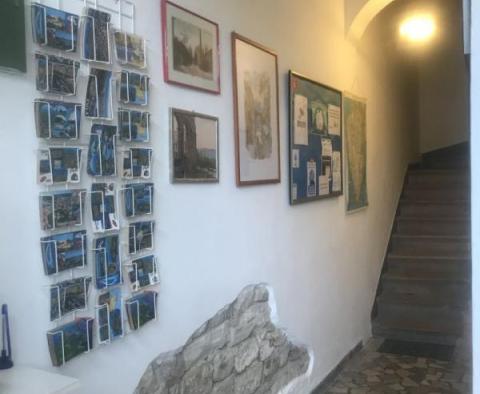 Maison en plein centre de Pula sur 5 étages ! - pic 5