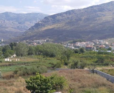 Hiányos szálloda eladó mindössze 50 méterre a tengertől, Split környékén - pic 8
