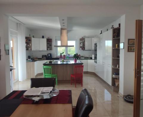Spacious villa for sale in Galižana, Vodnjan - pic 13