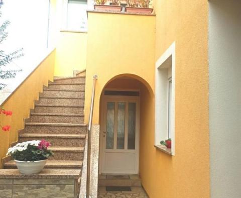 House with 3 apartments for sale in Valbandon, Fažana, just 1 km from the sea - pic 31