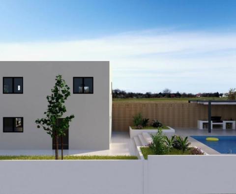 Schöne moderne Doppelhaushälfte mit Pool und Meerblick in der Gegend von Umag, 2 km vom Meer entfernt - foto 4