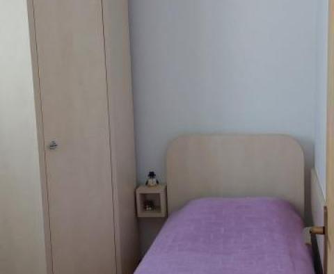 Kamenný dům na prodej v tajemném Kaštel Luksic jen 100 metrů od moře - pic 29