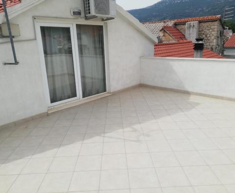 Kamenný dům na prodej v tajemném Kaštel Luksic jen 100 metrů od moře - pic 46