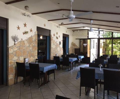 Pansion for sale on Omis riviera with 21 rooms/aparts - pic 8