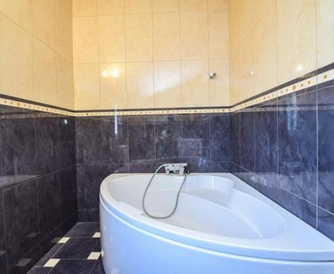 Spacious villa for sale in Vodice - pic 19