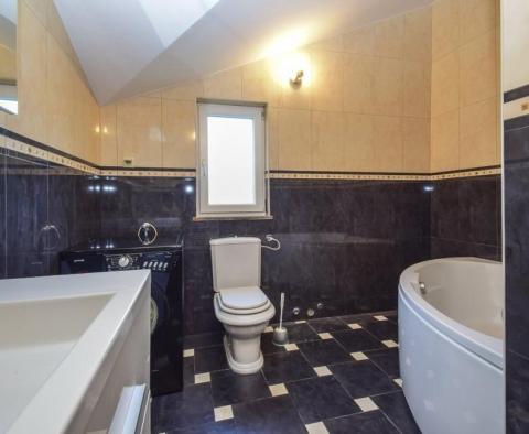 Spacious villa for sale in Vodice - pic 20
