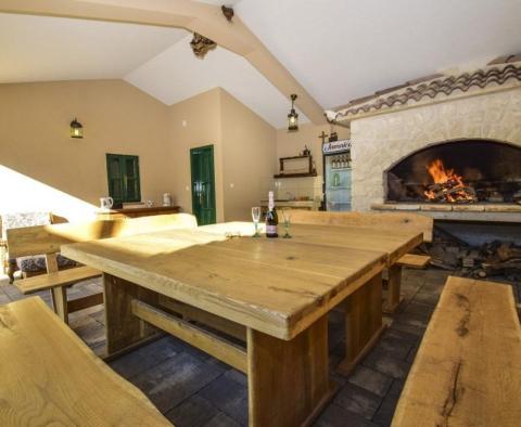 Spacious villa for sale in Vodice - pic 21