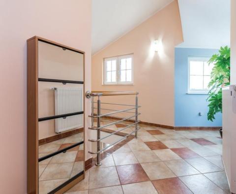 Extravagante Villa zum Verkauf in Vodice mit Swimmingpool, Garage, Fitness, Spielzimmer - foto 20