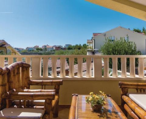 Extravagante Villa zum Verkauf in Vodice mit Swimmingpool, Garage, Fitness, Spielzimmer - foto 43