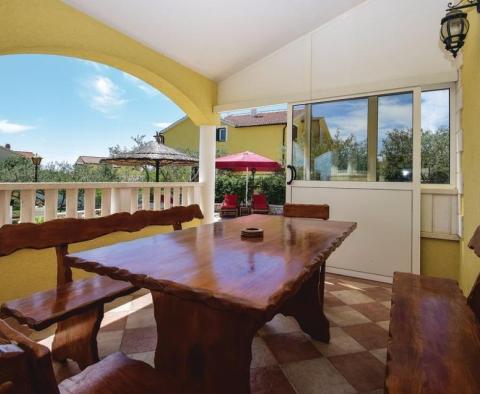 Extravagante Villa zum Verkauf in Vodice mit Swimmingpool, Garage, Fitness, Spielzimmer - foto 49