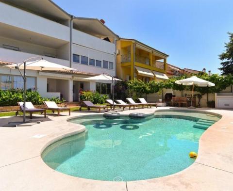 Touristic property of 7 apartments in Valbandon, Fažana just 1 km from the sea - pic 32