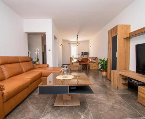 Apart-house with 4 apartments in Banjole - just 500 meters from the sea - pic 7
