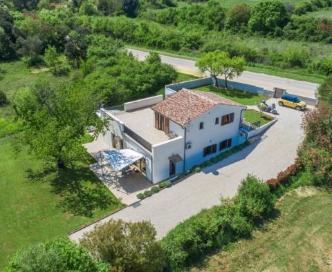 Outstanding offer - house in Rovinj outskirts within greenery just 300 meters from the sea - pic 3