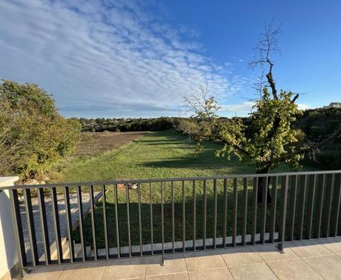 Outstanding offer - house in Rovinj outskirts within greenery just 300 meters from the sea - pic 8