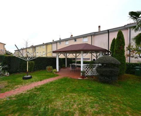 Apart-house of 6 apartments in Medulin, 50 meters from the sea - pic 32