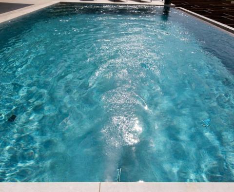 Urban villa with swimming pool in Baska on Krk peninsula, just 500 meters from the sea - pic 39