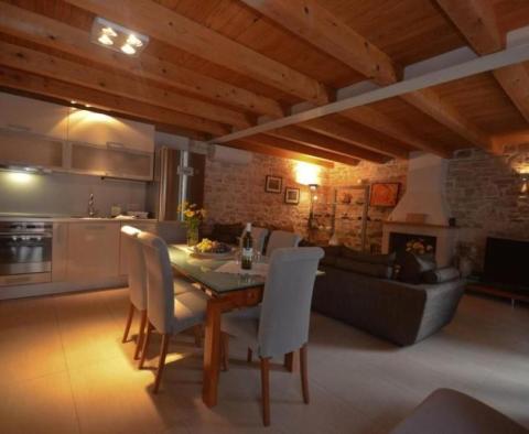 Authentic stone villa in Bale with swimming pool - pic 9