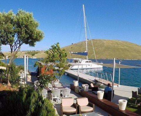 Restaurant unique en bord de mer à vendre sur l'île de Kornati - pic 3