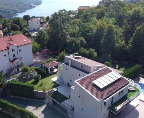 Vila v Pobri, Opatija s tenisovým hřištěm a bazénem - pic 2