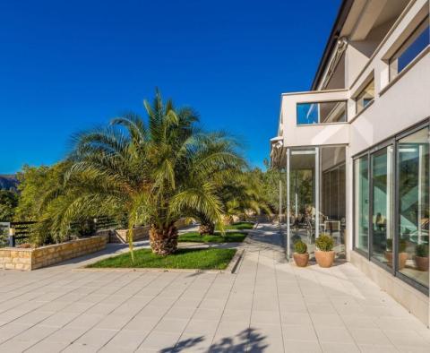 Luxury villa with indoor and outdoor swimming pool in Grizane - pic 5