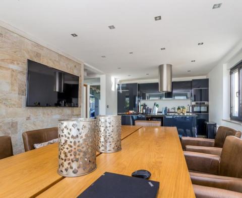 Luxury villa with indoor and outdoor swimming pool in Grizane - pic 26